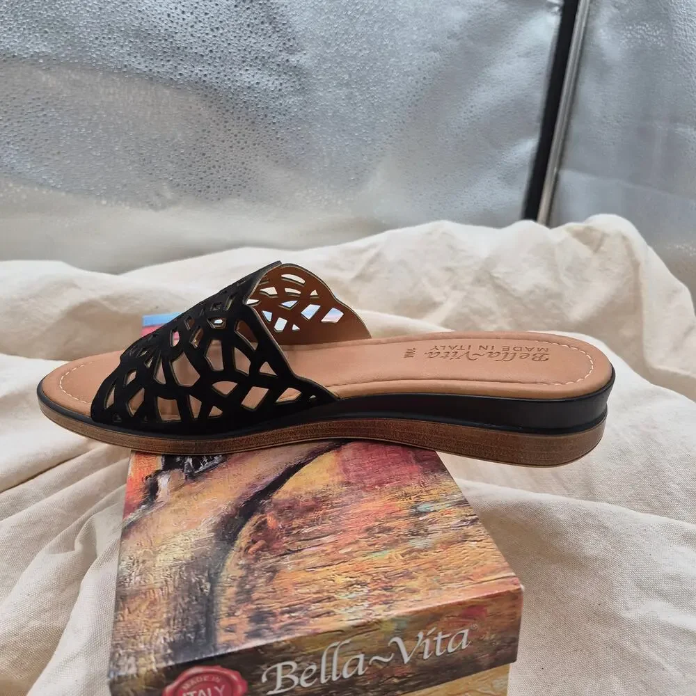 NEW Bella Vita Women's Cas-Italy Wedge Sandal, Black Kidsuede Leather SIZE 10